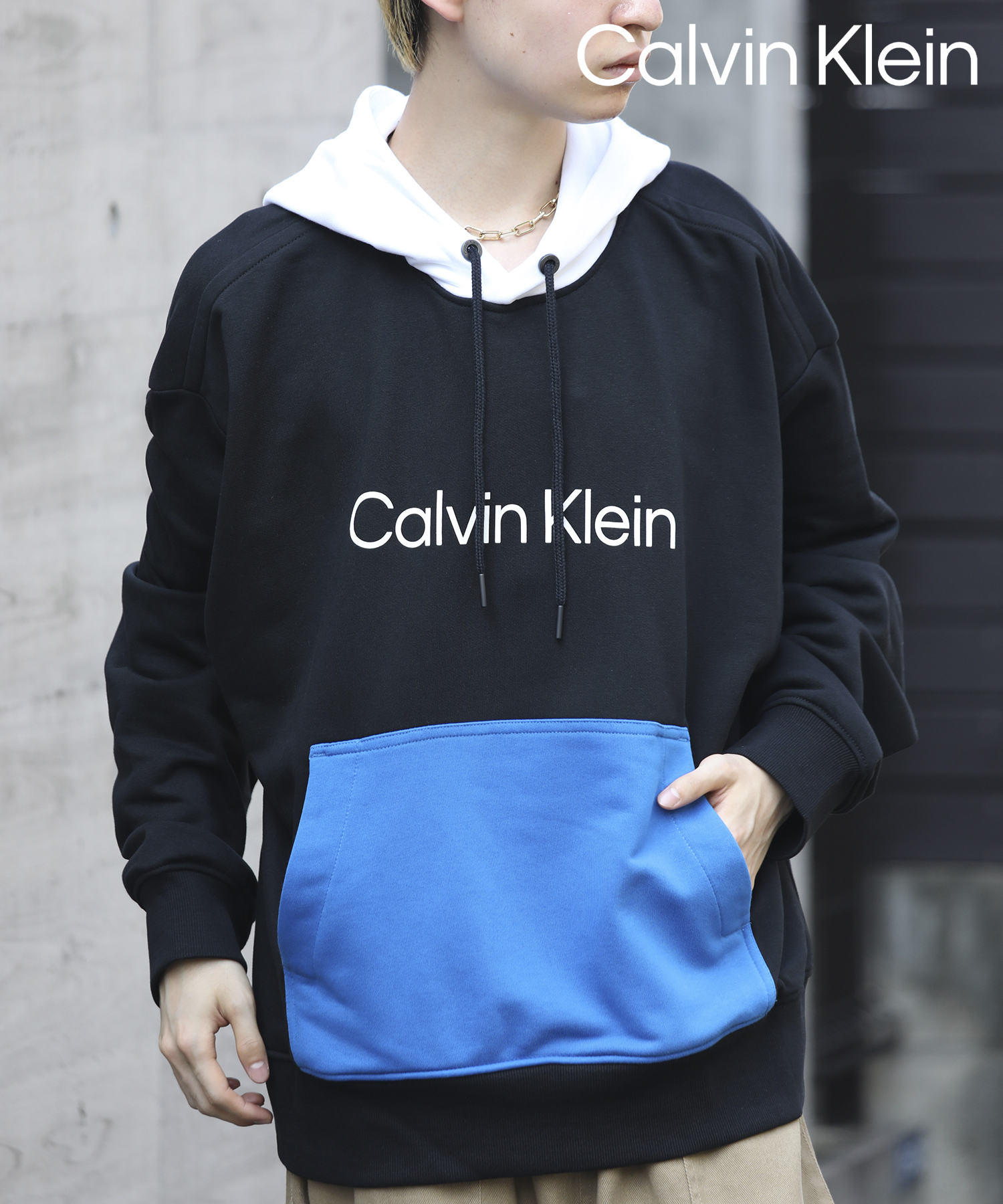 新品USA輸入　CALVIN KLEIN カルバンクラインパーカー　Mサイズ