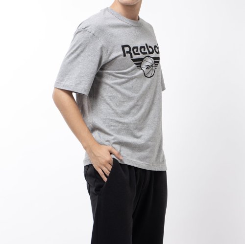 Reebok(リーボック)/バスケットボール ブランド グラフィック Tシャツ / BB BRAND GRAPHIC TEE /グレー