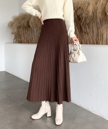 SEU(エスイイユウ)/ニットロングスカート マキシスカート 体型カバー リブニット 防寒 韓国ファッション/ブラウン