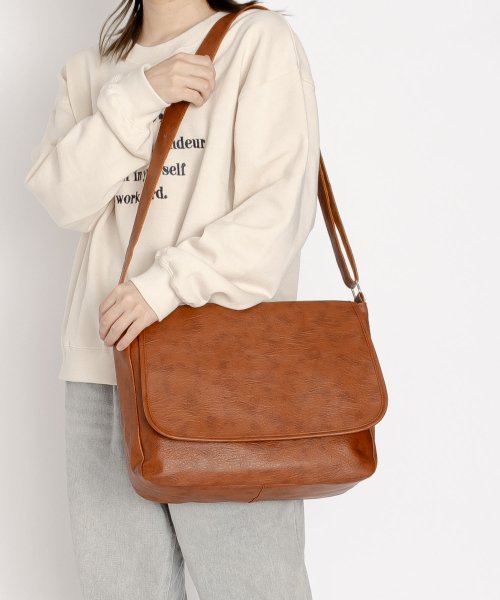 ショルダーバッグ レディース メンズ メッセンジャーバッグ 斜め掛け  