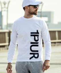 1PIU1UGUALE3 RELAX(1PIU1UGUALE3 RELAX)/1PIU1UGUALE3 RELAX(ウノピゥウノウグァーレトレ リラックス)縦ロゴロングTシャツ/ホワイト