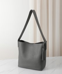 UNGRID bag(アングリッド　バッグ)/ワイドベルト ワンショルダーバッグ　ラージトートバッグ　タッセルチャーム付き/GRY