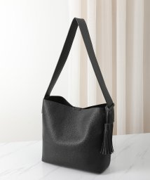 UNGRID bag(アングリッド　バッグ)/ワイドベルト ワンショルダーバッグ　ラージトートバッグ　タッセルチャーム付き/BLK