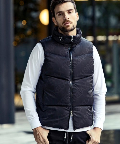 1PIU1UGUALE3 RELAX(ウノピゥウノウグァーレトレ リラックス)総柄ダウンベスト シップス　メン/SHIPS: ウールファブリック ダウン ジャケット ZYX1530257996(11736円)