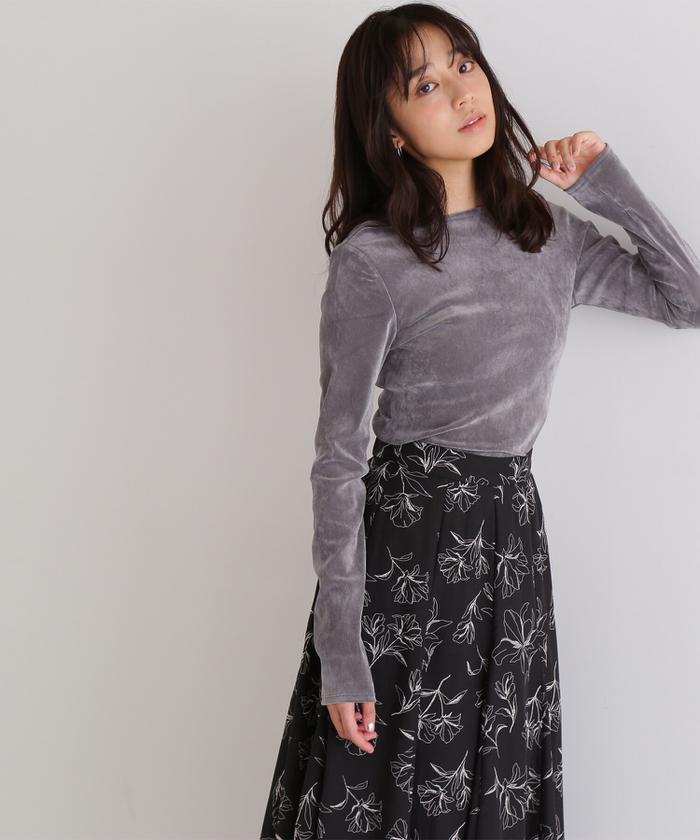 【極美品】ナチュラルビューティーベーシック【M】ベロア ギャザージップパーカー