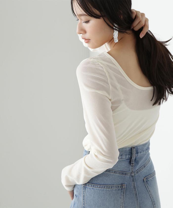 【極美品】ナチュラルビューティーベーシック【M】ベロア ギャザージップパーカー