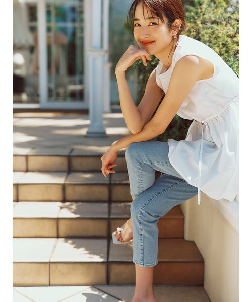ハイライズ美脚ストレッチテーパードデニムパンツ ハイライズ美脚ストレッチテーパードパンツ（デニムパンツ