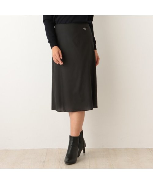 プラダ スカート ボトムス テクニカルシルクスカート ブラック  