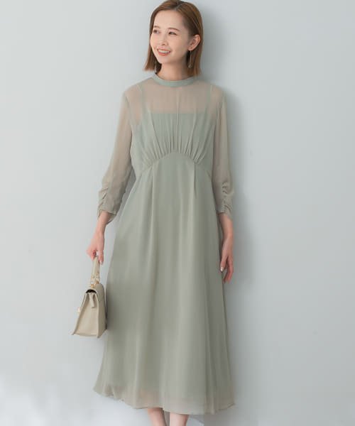 楊柳シアーロングドレス 商品説明【優雅なムード漂う、シアーロングドレス】ボリュームスリーブで程良い甘さをプラスした、上品なシアー感が魅力的なドレス。楊柳の凹凸が大人可愛く、滑らかな素材感もポイントです。バックス M1439625116(11000円)