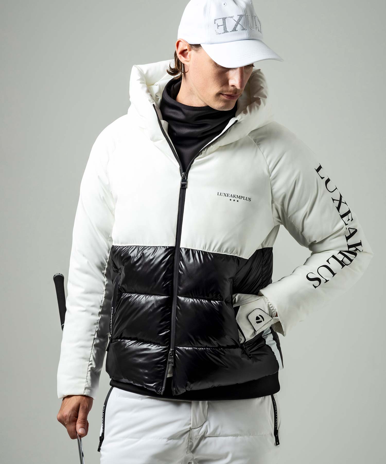 LUXEAKMPLUS(リュクスエイケイエムプラス)ゴルフ 袖ロゴバイカラー中綿ジャケット