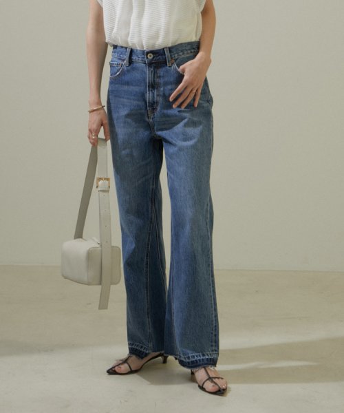 【雑誌掲載】COTTON USAセミフレアデニム COTTON ■モデル身長 着用サイズ 166cm ショートヘアモデル