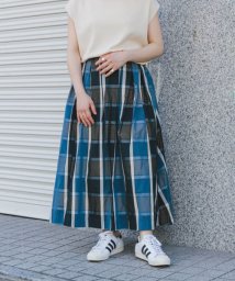 ITEMS URBANRESEARCH(アイテムズ アーバンリサーチ（レディース）)/『LONGサイズあり』チェックタックボリュームスカート/BLU