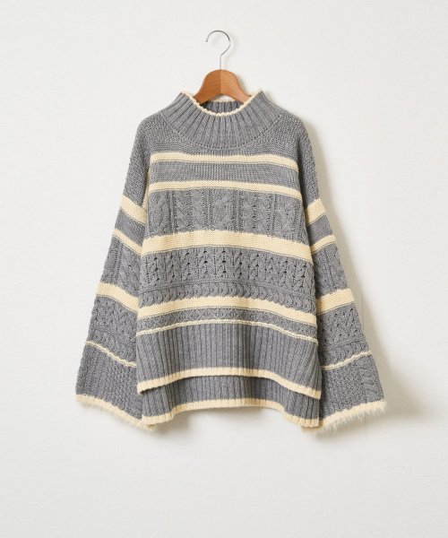 【Audrey and John Wad】ケーブルボーダー柄ハイネックニット 商品説明-2023 FALL WINTER COLLECTION-立体感ある編地が目を惹く遊び心に溢れたニットプルオーバー【MAT I1411047332(10725円)