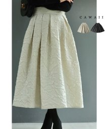 CAWAII(カワイイ)/くしゅくしゅ浮き彫り花レリーフのAラインミディアムスカート/アイボリー
