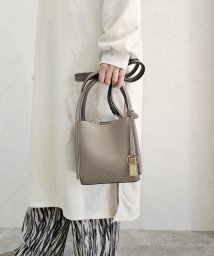 UNGRID bag(アングリッド　バッグ)/両アオリポケットハンドバッグ　プレートキーリング付き ミニショルダーバッグ/GREGE