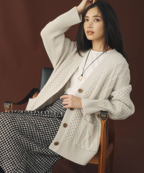 【杏さん着用/洗える】ウールカシミヤ アランパターン カーディガン 商品説明2023 Autumn & Winter大人カジュアルの代名詞、贅沢にふっくら A1419508567(10780円)