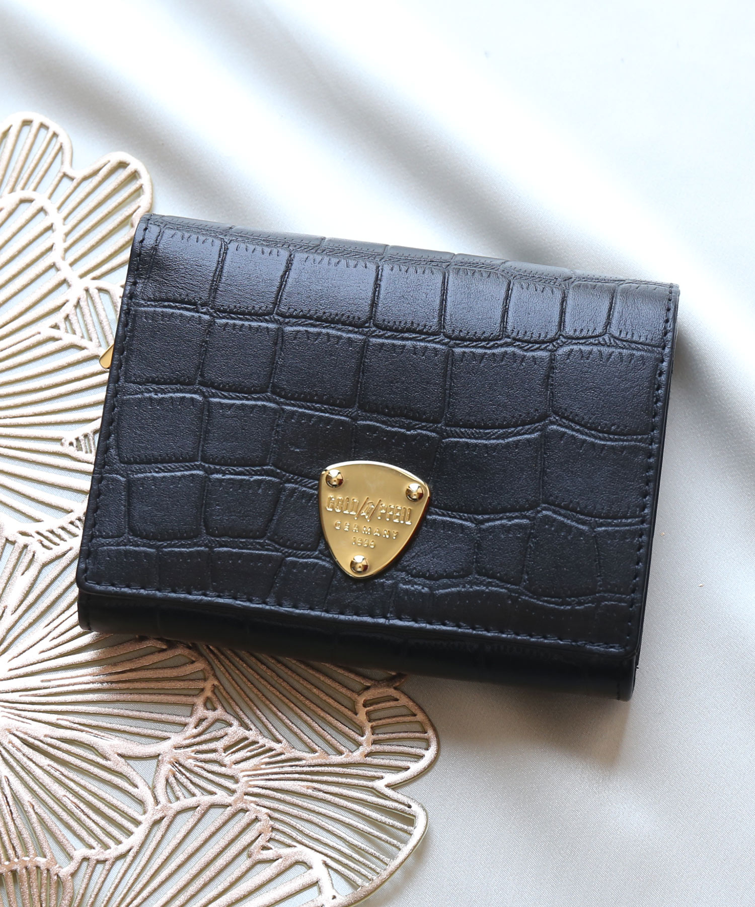 GOLD PFEIL]クロコ型押し二つ折り財布(505758158) | サンキョウ
