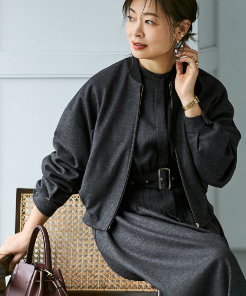 ウールジャージーショートブルゾン【エディター三尋木奈保さんコラボ】 商品説明エディター三尋木さんとのコラボレーションアイテム【素材】国内のニッターで編立てたウール100%のスムースカットソーに軽く縮 Q2502074944(19228円)