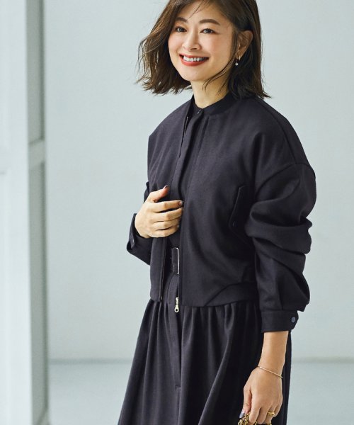 ウールジャージーショートブルゾン【エディター三尋木奈保さんコラボ】 商品説明エディター三尋木さんとのコラボレーションアイテム【素材】国内のニッターで編立てたウール100%のスムースカットソーに軽く縮 Q2502074944(19228円)