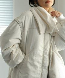 ap retro(アプレトロ)/マフラー付きシームレスエコダウンコート　袖取り外し　モンスターコート/ホワイト