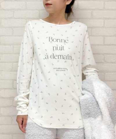 小花柄ロングTシャツ