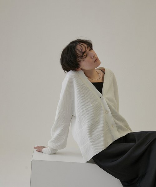 リブVネックカーディガン －CreamyCotton /クリーミーコットン－ Creamy Cotton クリーミーコットン ■モデル身長 着用サイズ