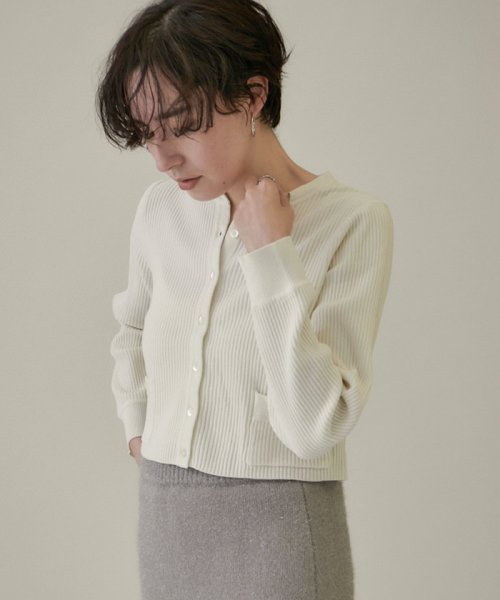 リブクルーネックショートカーディガン －CreamyCotton /クリーミーコットン－ Creamy Cottonのクルーネックカーディガン Cotton クリーミーコットン ■モデル身長 着用サイズ