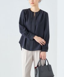 SHIPS WOMEN(シップス　ウィメン)/〈手洗い可能〉パイピング デザイン Vネック ブラウス ２ 24SS/ネイビー