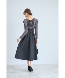 tocco closet(トッコクローゼット)/後ろリボン付きパワーショルダーエンボスドッキングワンピース/BLACKXGRAY