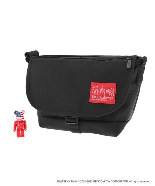 Manhattan Portage/Nylon Messenger Bag JR Flap Zipper Pocket w/ BE@RBRICK 2023/505789601