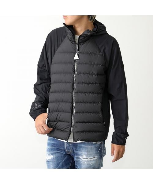 MONCLER(モンクレール)/MONCLER Matt Black ダウンジャケット VIAUR 1A00033 596IU/その他