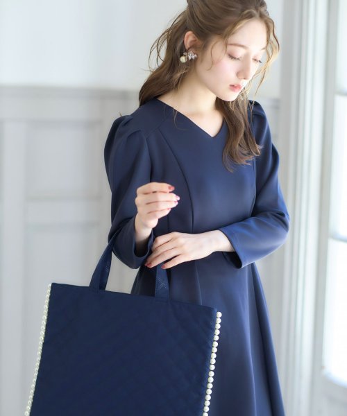 tocco closet luxe(トッコクローゼットリュクス)/サイドパール付きキルティングサブバッグ/NAVY