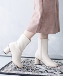 atta girl(アタガール)/足袋デザインブーツ/アイボリー