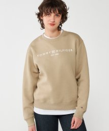 TOMMY HILFIGER(トミーヒルフィガー)/モダンベーシッククロップドロゴクルーネックスウェットシャツ/ベージュ