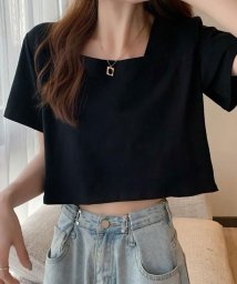 NinaetLina(ニナエリナ)/ショート丈半袖Tシャツ/ブラック