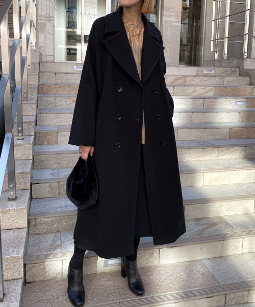 【Audrey and John Wad】ビッグカラーロングチェスターコート 着用サイズ：M　着用カラー：ブラック