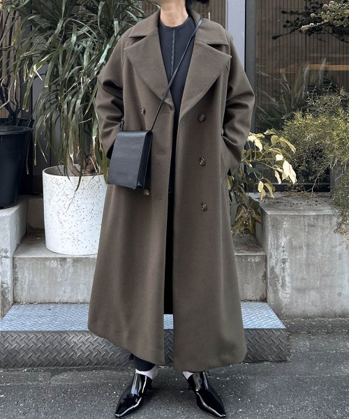 【Audrey and John Wad】ビッグカラーロングチェスターコート 着用サイズ：M　着用カラー：ブラック