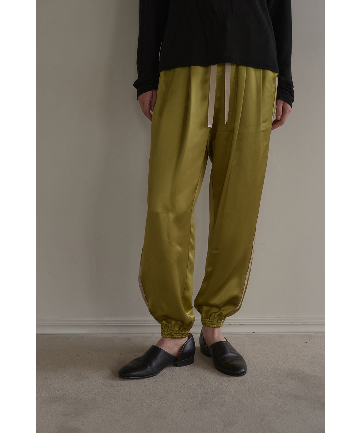 SIDE LINE SPORTS SATIN PANTS(505822103) | マノフ(MANOF) - MAGASEEK