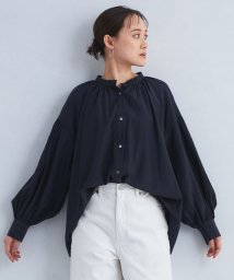 green label relaxing(グリーンレーベルリラクシング)/バンドカラー ギャザー ブラウス/NAVY