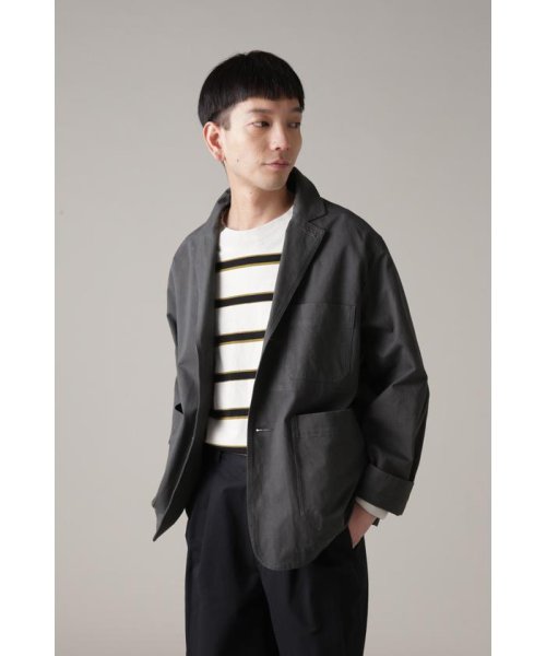 WASHED COMPACT COTTON 商品説明コットンの双糸を使用した高密度で丈夫なツイル素材のジャケット。光沢と張りがありながらも、リラックス感のあるヴィンテージライクな風合いが特徴 Q2561146090(19734円)