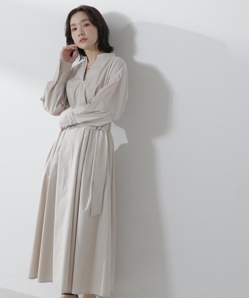 NATURAL BEAUTY BASIC(ナチュラルビューティーベーシック)/スリットネックフォルムシャツワンピース　24SS/ベージュ