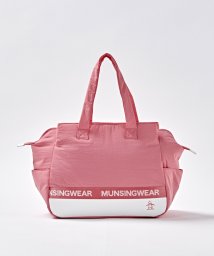 Munsingwear(マンシングウェア)/布帛素材あおりポケットボストンバッグ/ピンク
