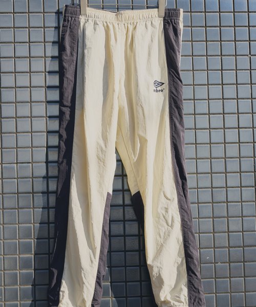 ADAM ET ROPE'(アダム　エ　ロペ)/《別注》【UMBRO/アンブロ】TRACK PANTS/キナリ（16）