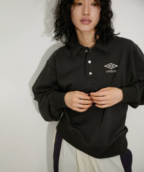 ADAM ET ROPE'(アダム　エ　ロペ)/【UMBRO for ADAM ET ROPE'】COLLARED SWEAT PO/スミクロ（05）