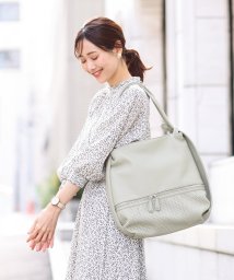 MK MICHEL KLEIN BAG(エムケーミッシェルクランバッグ)/[2WAY/新色追加]パンチングデザインスライドミニショルダーバッグ/グリーン