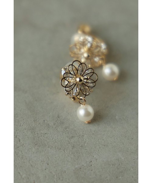 niana ニアナ ビジューフラワーパールイヤリング 両耳 アクセサリー パール ビジュー 花 フワラーモチーフ シンプル ゴールド シルバー レディース ジュ 人気・おすすめ｜売れ筋商品・話題商品におすすめ 品質チェック済み 安心配送 今月のおすすめ