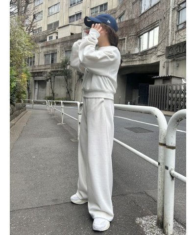 【emmi atelier】ewcロゴスウェットパンツ