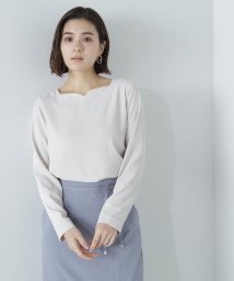 NATURAL BEAUTY BASIC(ナチュラルビューティーベーシック)/スクエアハートネックブラウス　24SS/ライトベージュ