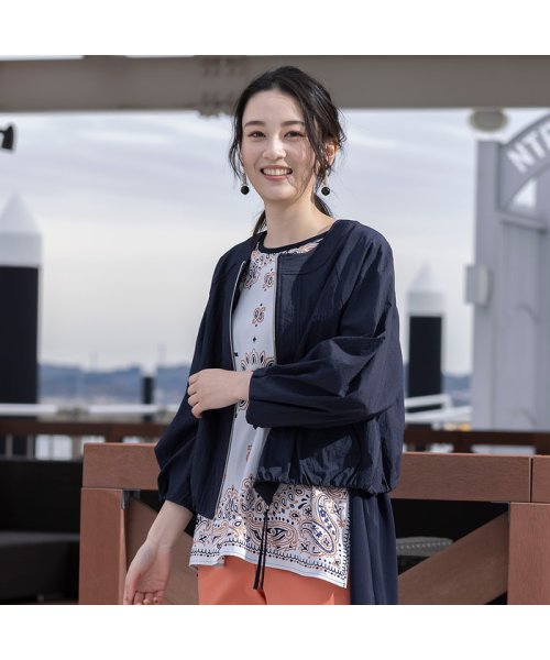 ショート丈・ラグランスリーブジップアップブルゾン 