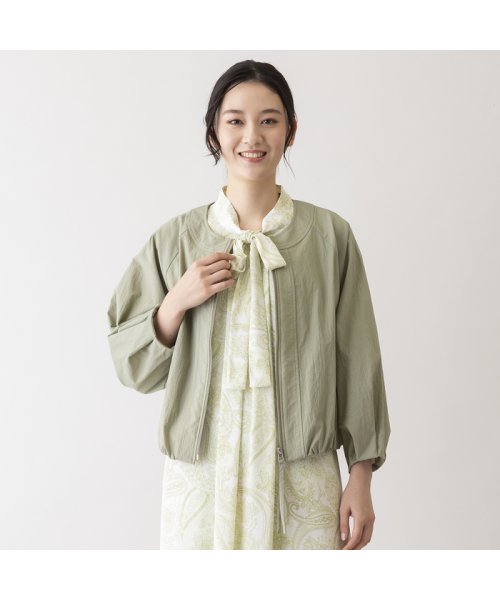 ショート丈・ラグランスリーブジップアップブルゾン 